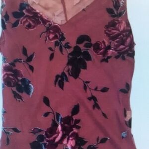 Multicolored Sleeveless Fitted Floral Tank Top